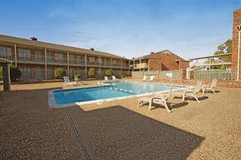 Americas Best Value Inn And Suites North Farmers Branch Kültér fotó